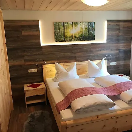 Hirtreiter Apartament *